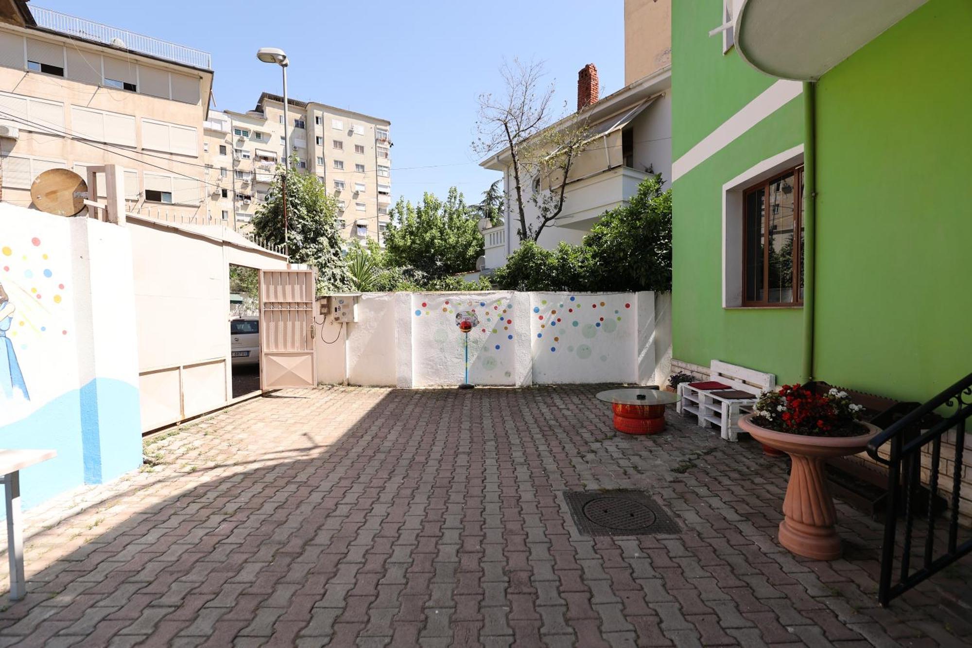 Hostel Osho Tiranë Ngoại thất bức ảnh