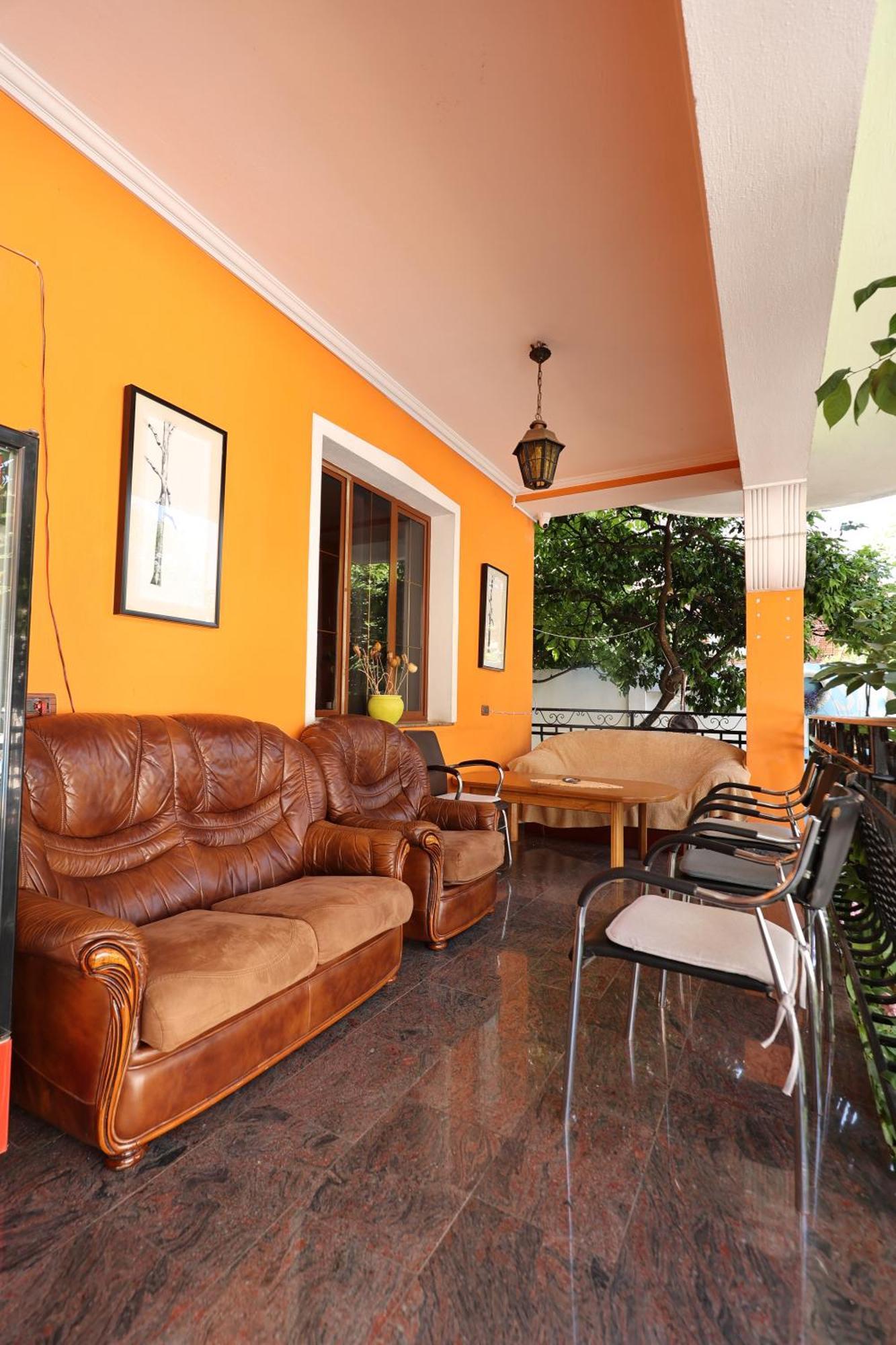 Hostel Osho Tiranë Ngoại thất bức ảnh