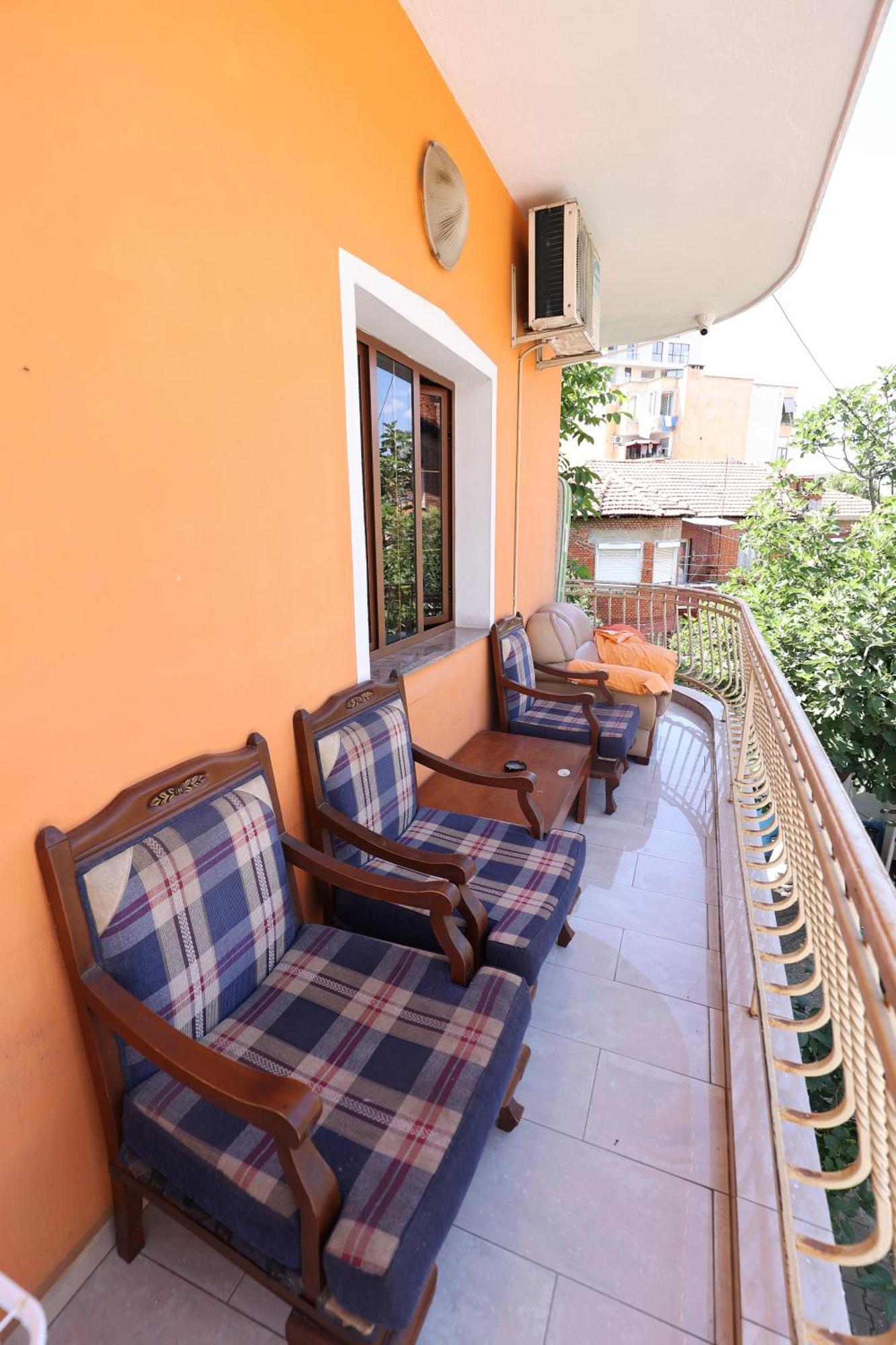 Hostel Osho Tiranë Ngoại thất bức ảnh
