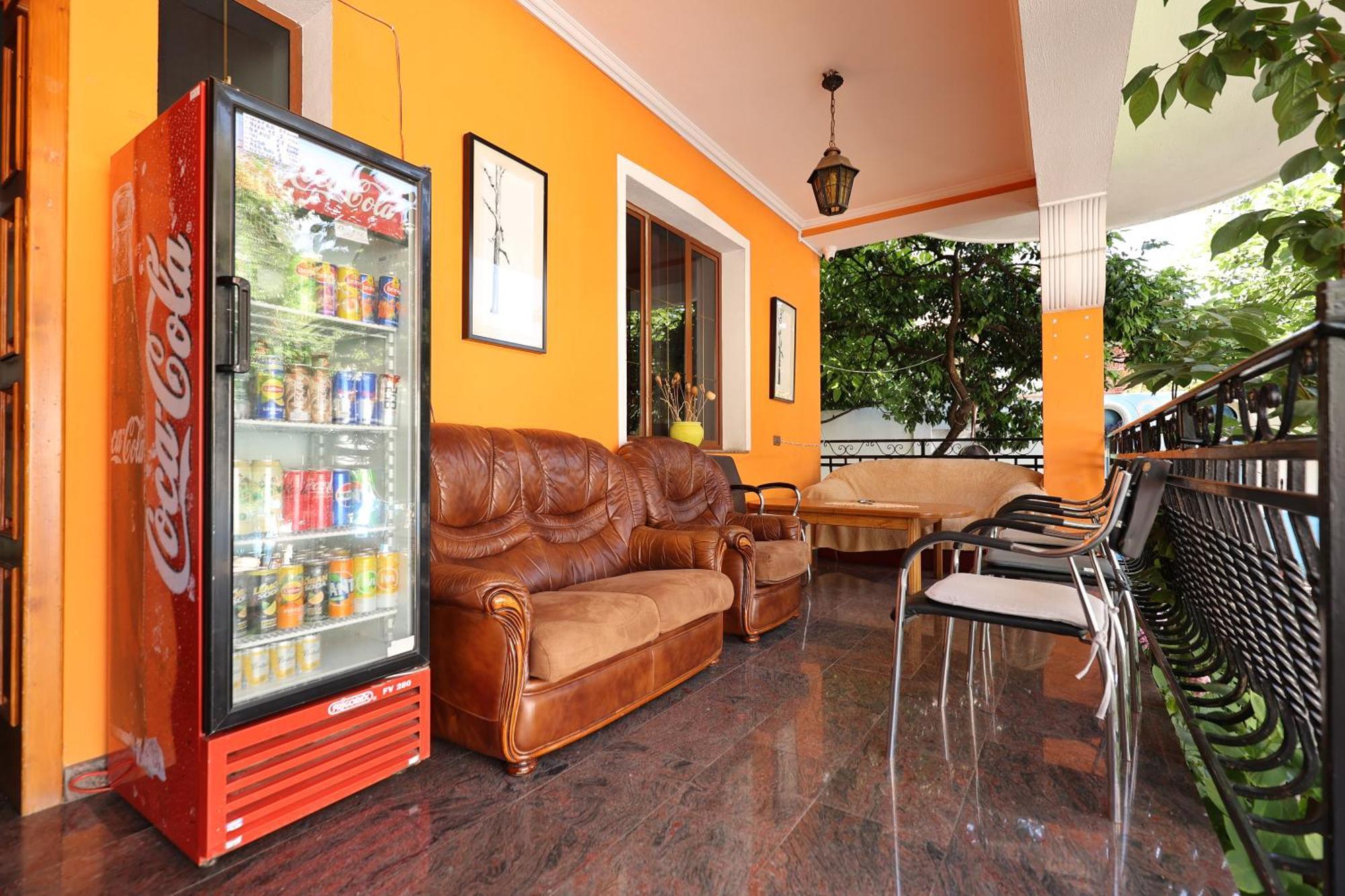 Hostel Osho Tiranë Ngoại thất bức ảnh