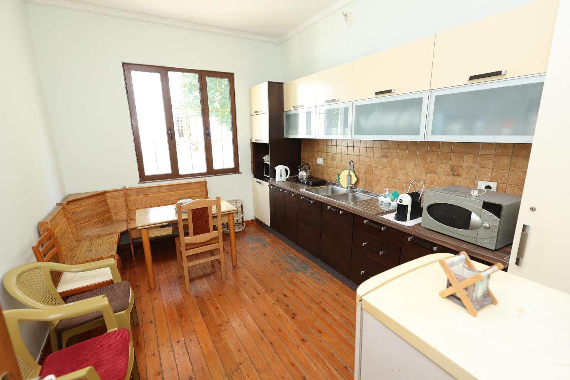 Hostel Osho Tiranë Ngoại thất bức ảnh